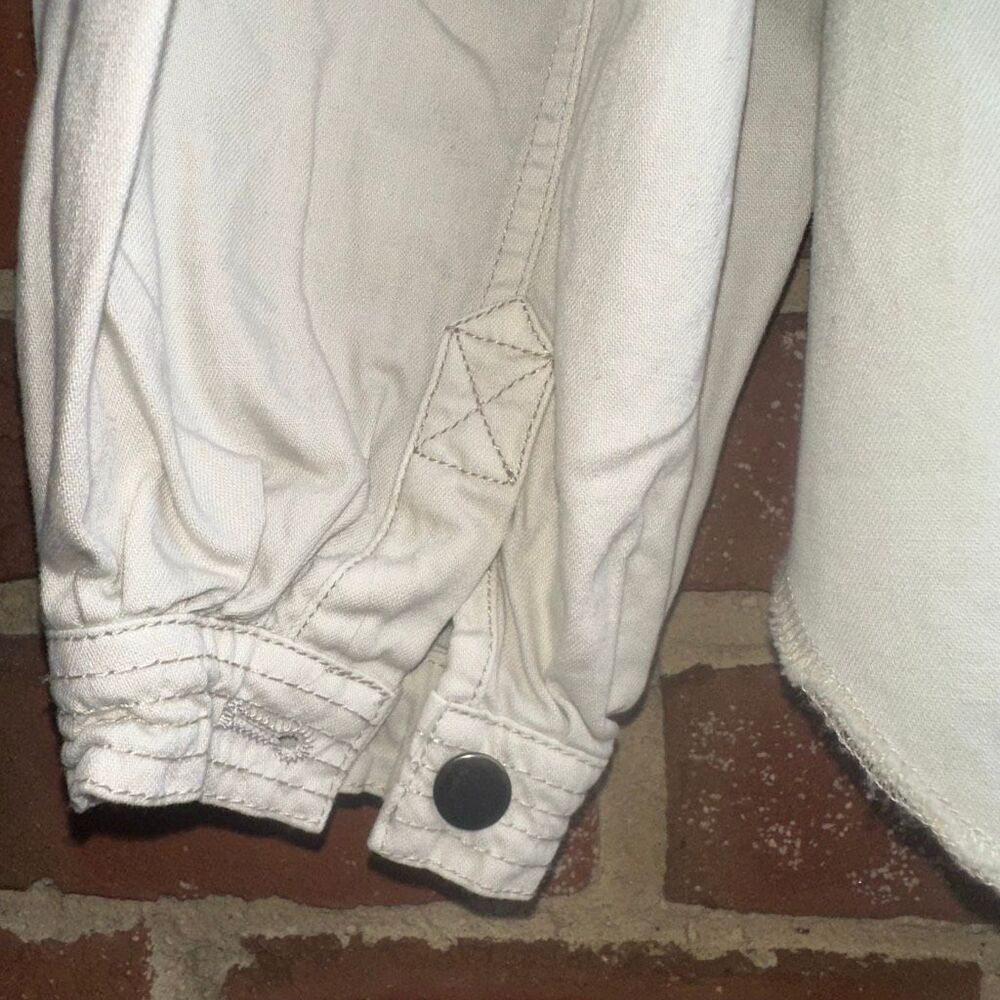 Free People We The Free With Love Denim Overshirt Jacket small NEW - Picture 8 of 10